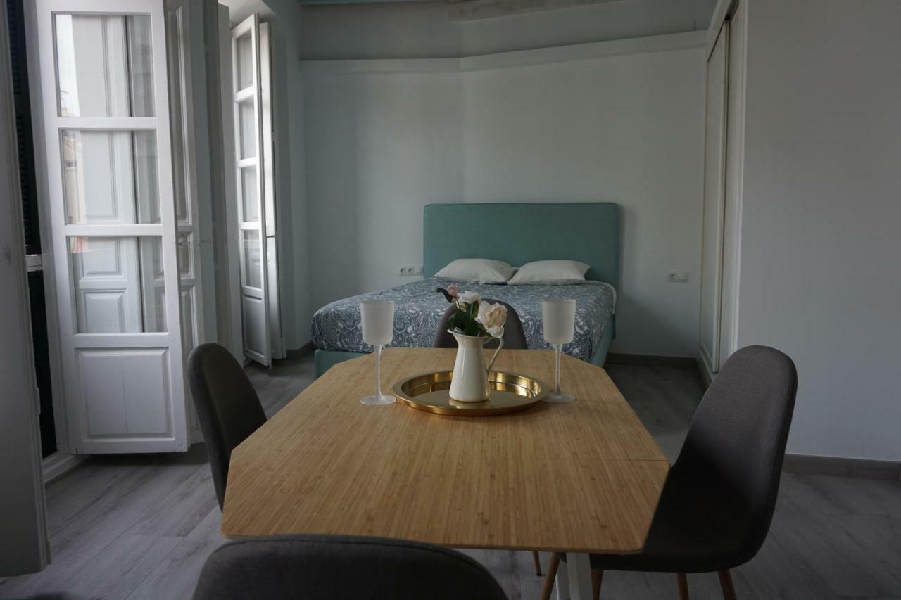 Apartamentos Mediterranea Centro Málaga Buitenkant foto